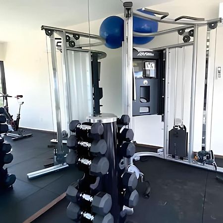 Suit Next To The Common Top Roof Exclusive Building Kingsize Bed 2 Super Pools, Gym, Grill ตูลุม ภายนอก รูปภาพ