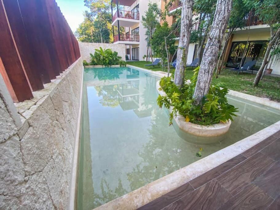 Suit Next To The Common Top Roof Exclusive Building Kingsize Bed 2 Super Pools, Gym, Grill ตูลุม ภายนอก รูปภาพ