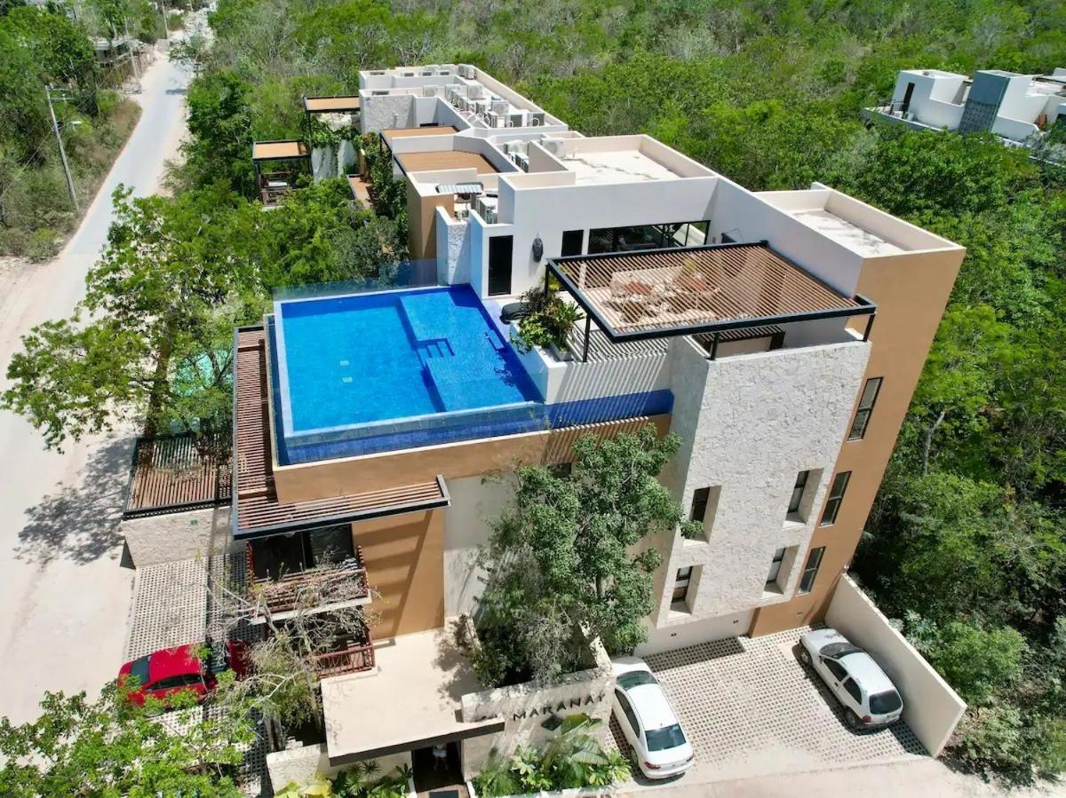 Suit Next To The Common Top Roof Exclusive Building Kingsize Bed 2 Super Pools, Gym, Grill ตูลุม ภายนอก รูปภาพ