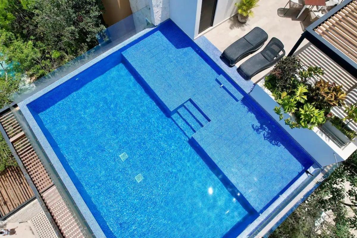 Suit Next To The Common Top Roof Exclusive Building Kingsize Bed 2 Super Pools, Gym, Grill ตูลุม ภายนอก รูปภาพ