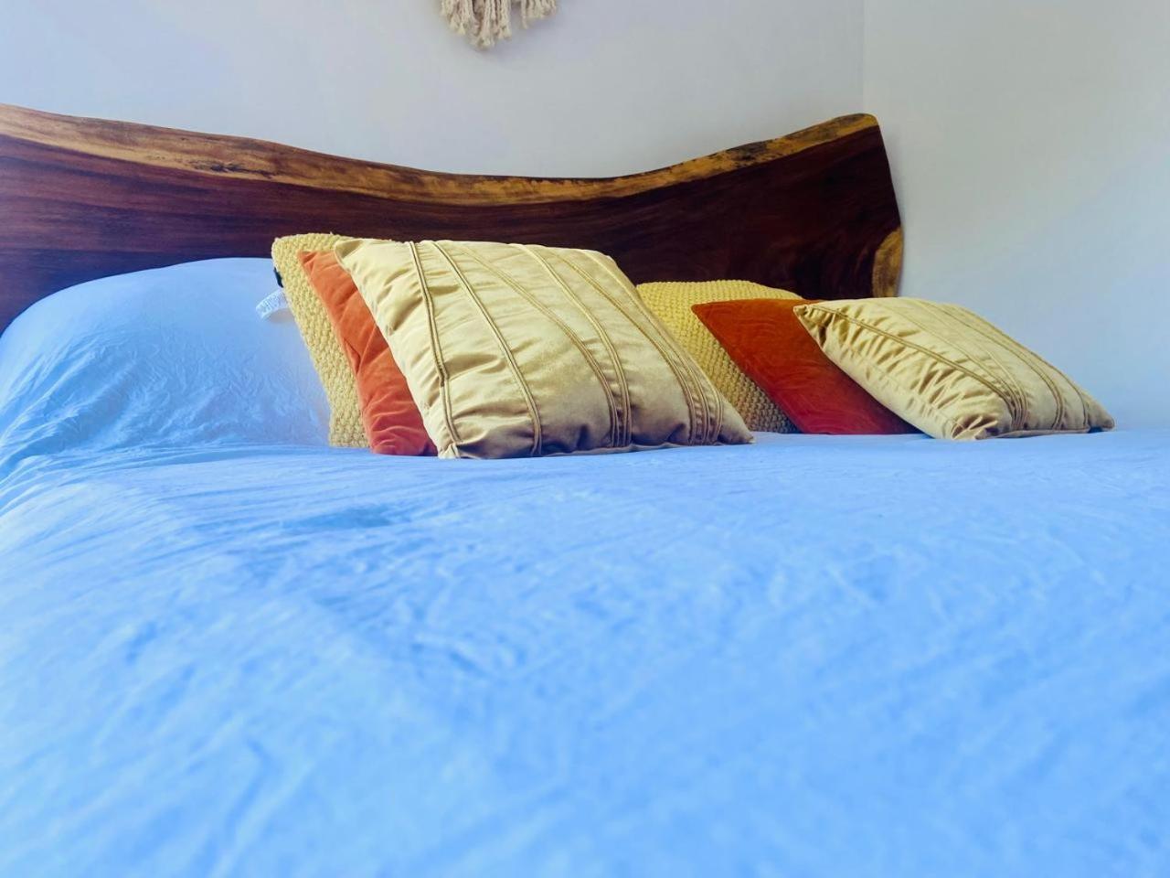 Suit Next To The Common Top Roof Exclusive Building Kingsize Bed 2 Super Pools, Gym, Grill ตูลุม ภายนอก รูปภาพ